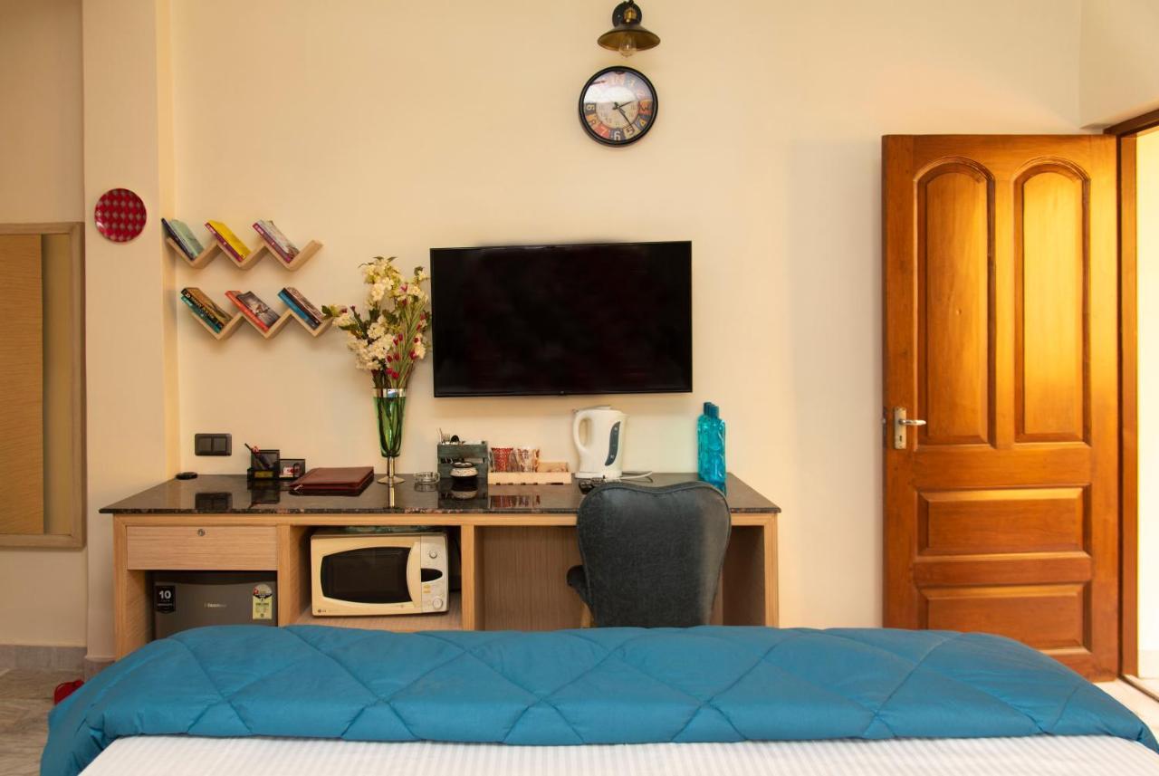 J'S Nest Hotel โกลกาตา ภายนอก รูปภาพ