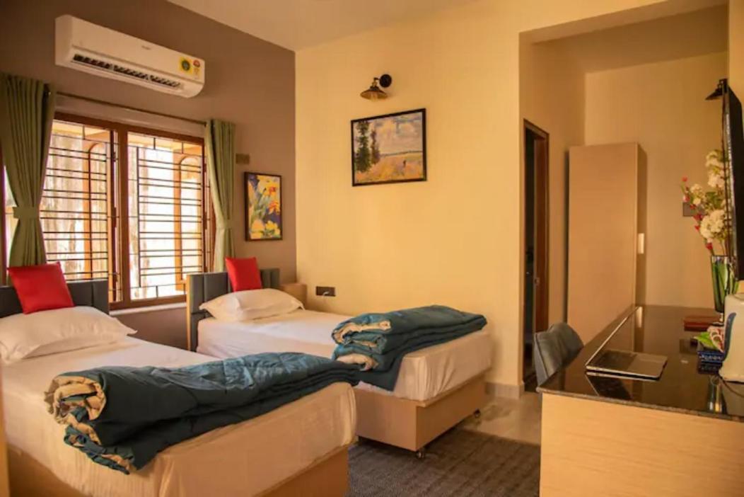 J'S Nest Hotel โกลกาตา ภายนอก รูปภาพ