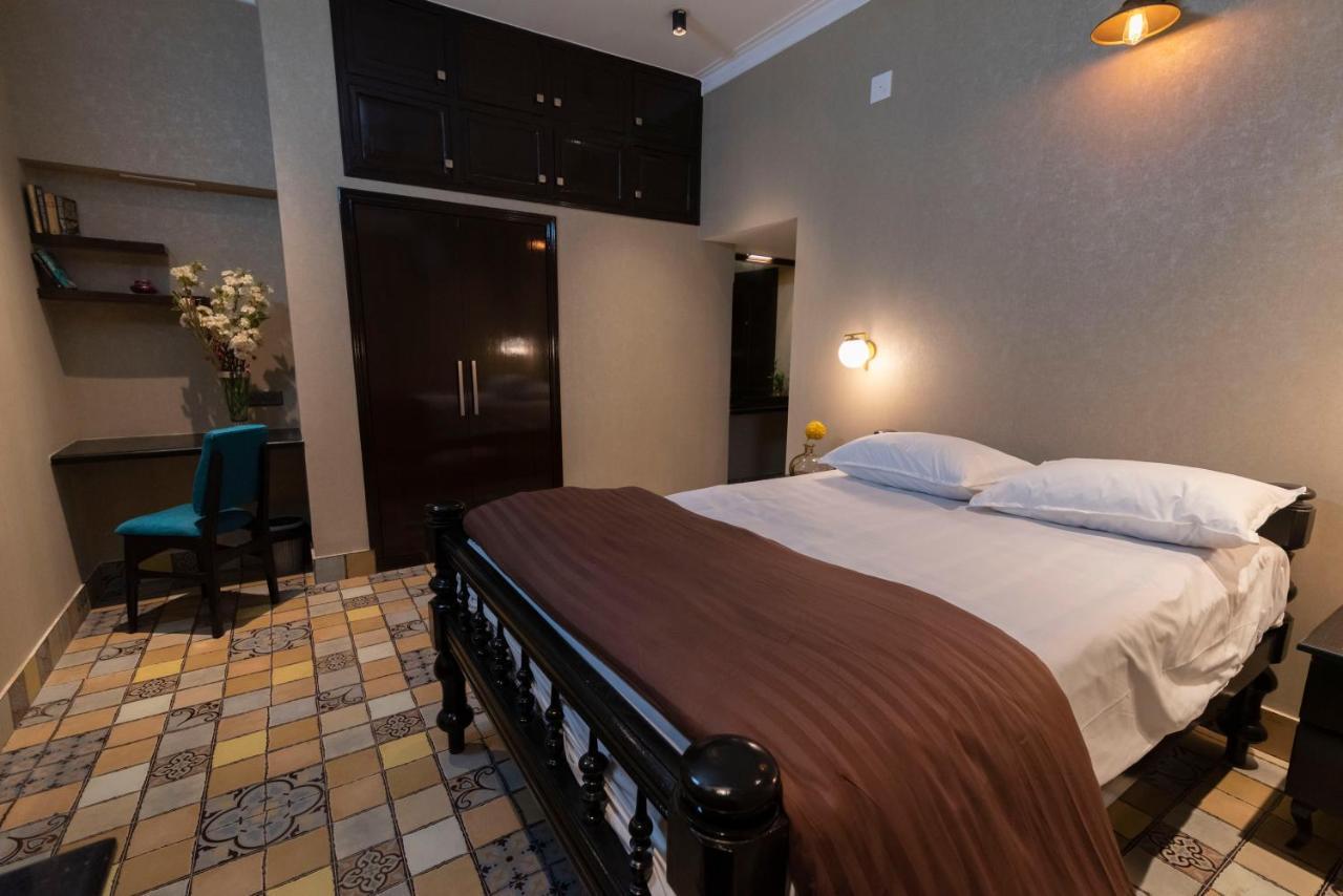 J'S Nest Hotel โกลกาตา ภายนอก รูปภาพ