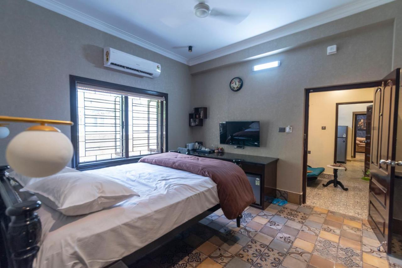 J'S Nest Hotel โกลกาตา ภายนอก รูปภาพ