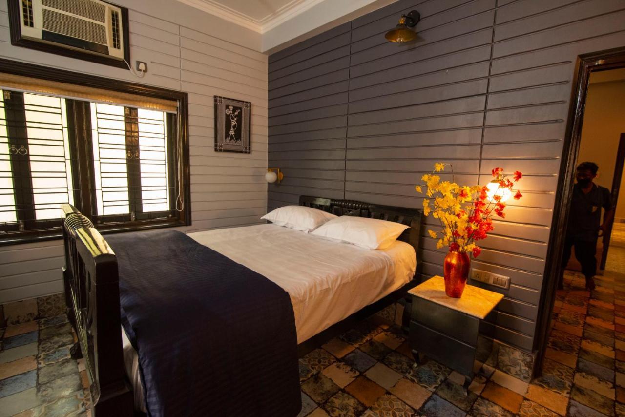 J'S Nest Hotel โกลกาตา ภายนอก รูปภาพ