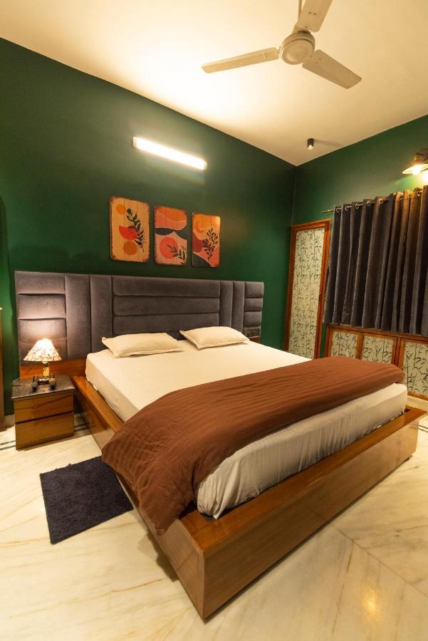 J'S Nest Hotel โกลกาตา ภายนอก รูปภาพ