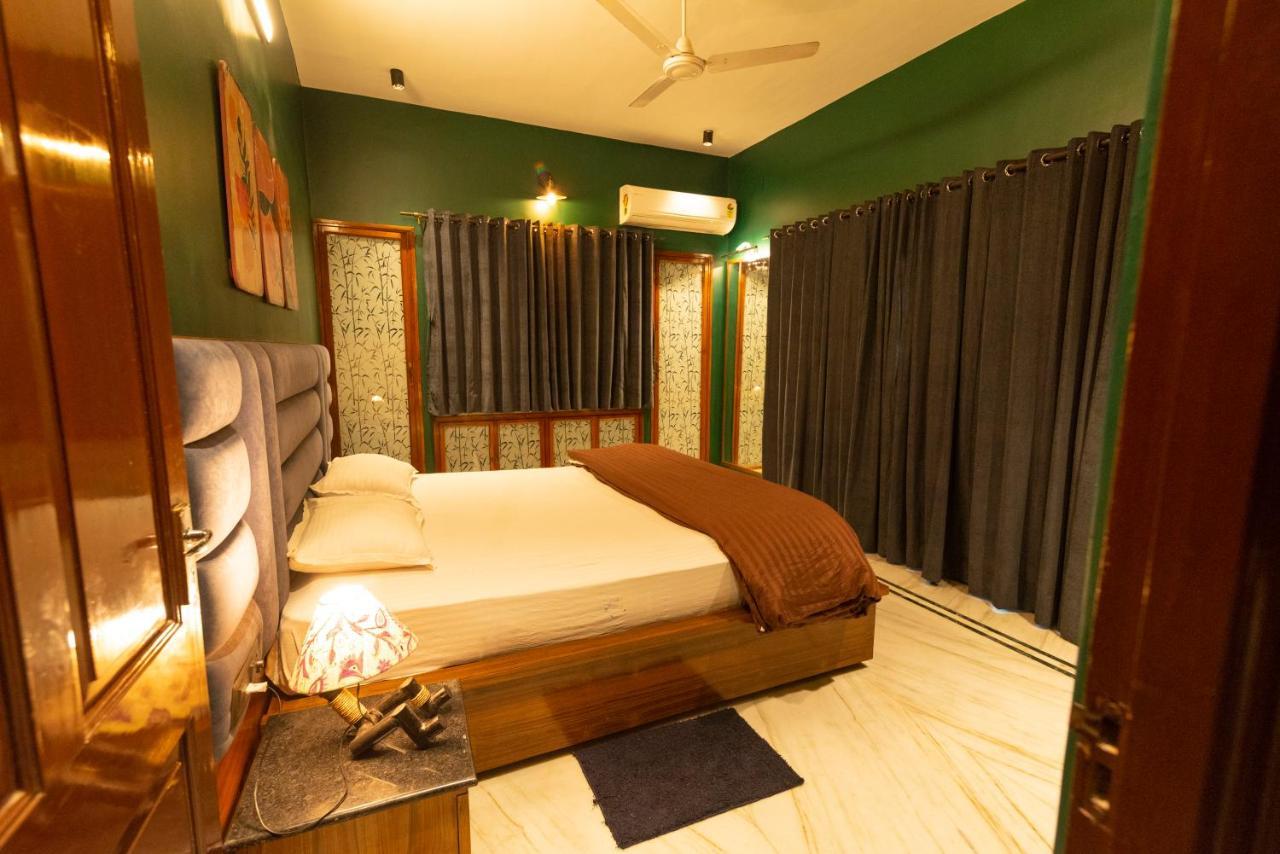 J'S Nest Hotel โกลกาตา ภายนอก รูปภาพ