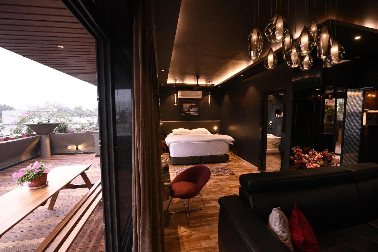 J'S Nest Hotel โกลกาตา ภายนอก รูปภาพ